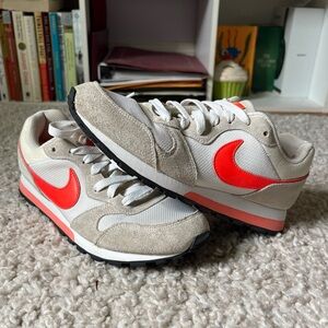 Nike MD Runner 2 Women’s Sneaker